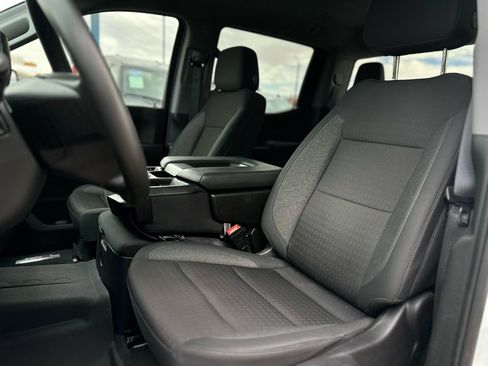 Used 2024 Chevrolet Silverado 1500 Custom Trail Boss w/ LPO, Dark Essentials Package image 9