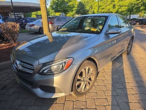Used 2015 Mercedes-Benz C 300 4MATIC Sedan image 3