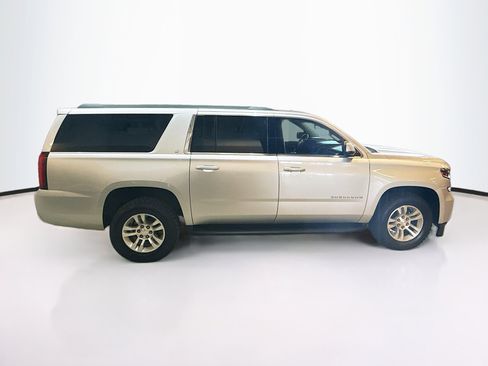 Used 2019 Chevrolet Suburban LT image 10