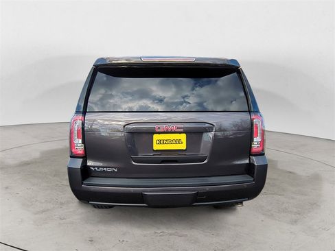 Used 2017 GMC Yukon SLT w/ Open Road Package image 4