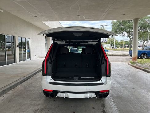 Used 2024 Cadillac Escalade V AWD/4WD image 47