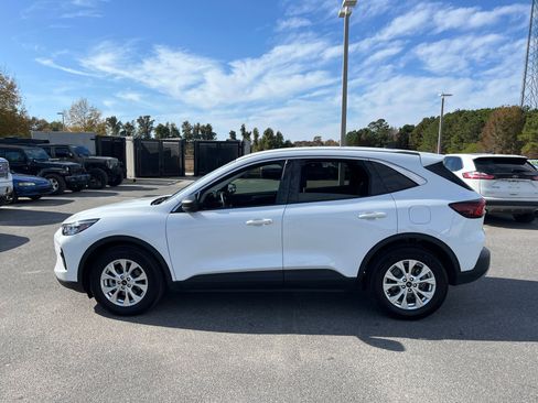 Used 2023 Ford Escape Active image 14
