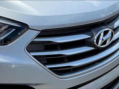 Used 2017 Hyundai Santa Fe Sport AWD/4WD image 32
