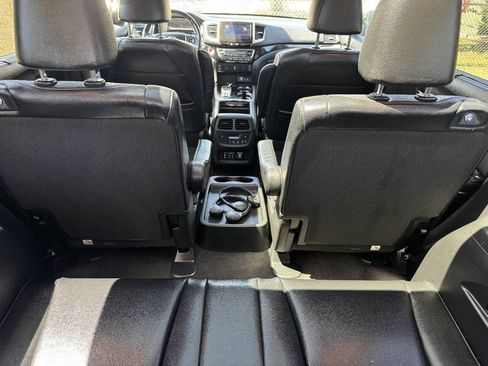 Used 2018 Honda Pilot Elite image 41