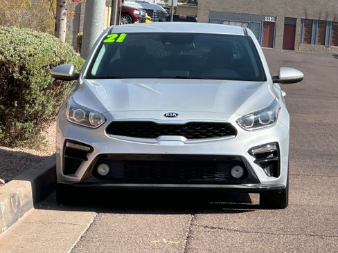Used 2021 Kia Forte LXS image 2