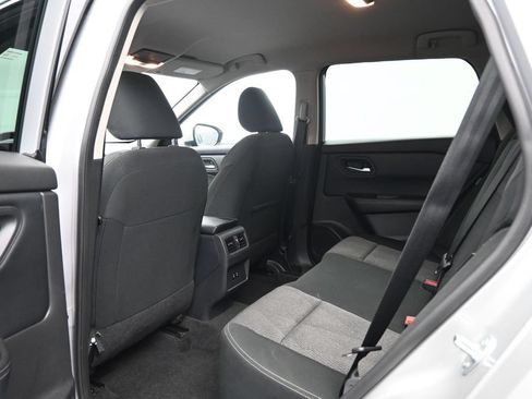 Used 2025 Nissan Rogue SV AWD/4WD image 23