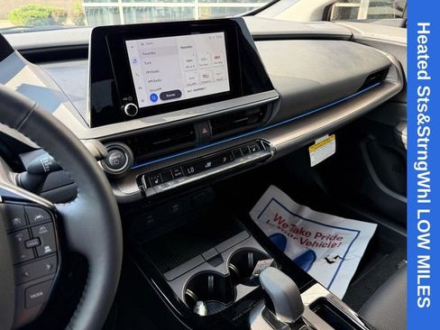 Used 2026 Toyota Prius XLE FWD image 25