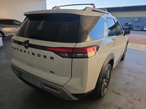 Used 2022 Nissan Pathfinder SL w/ SL Premium Package FWD image 3