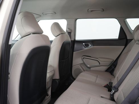 Used 2020 Kia Soul EX image 17