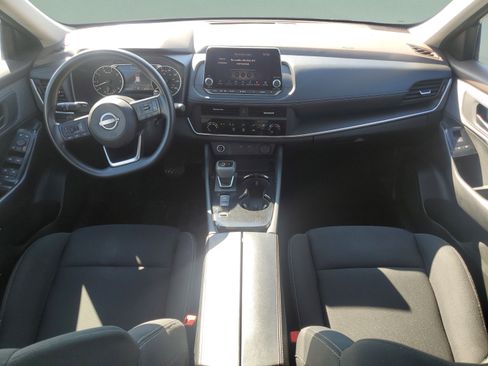 Used 2023 Nissan Rogue S FWD image 11
