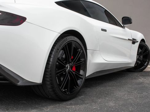 Used 2014 Aston Martin Vanquish Coupe RWD image 36