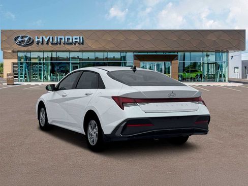 New 2026 Hyundai Elantra SE FWD image 5