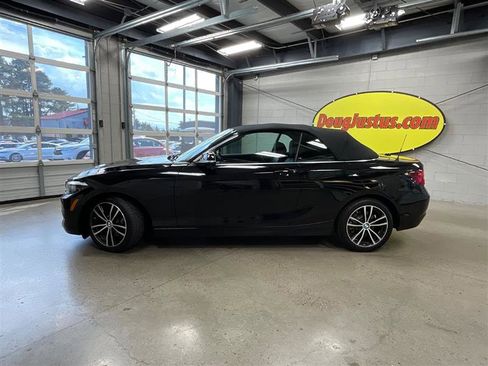 Used 2020 BMW 230i xDrive Convertible w/ Premium Package image 2