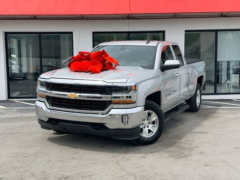 Used 2017 Chevrolet Silverado 1500 LT w/ All Star Edition AWD/4WD image 1