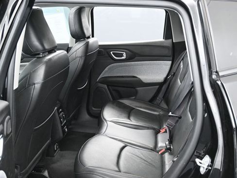 Used 2022 Jeep Compass Latitude w/ Sun and Sound Group image 32