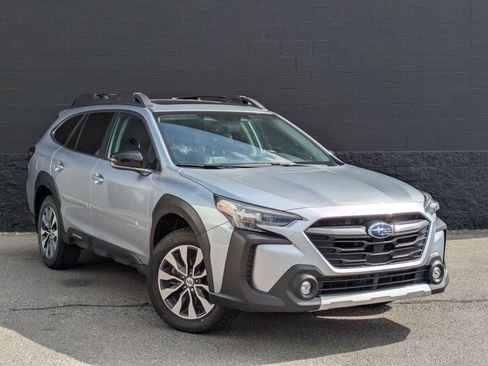 Used 2023 Subaru Outback Limited XT AWD/4WD image 3