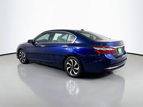 Used 2016 Honda Accord EX image 6