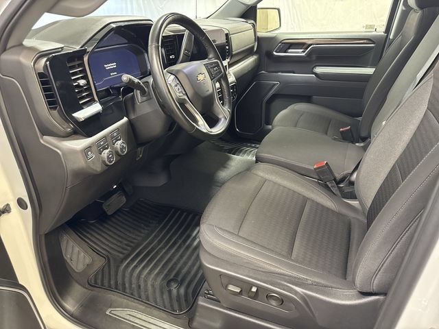 Certified 2025 Chevrolet Silverado 1500 LT AWD/4WD image 11
