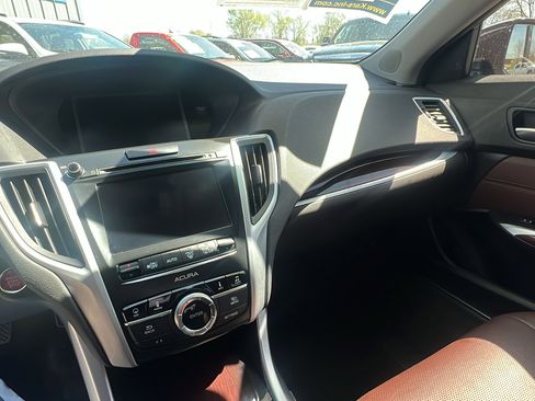 Used 2017 Acura TLX V6 SH-AWD w/ Advance Package image 13