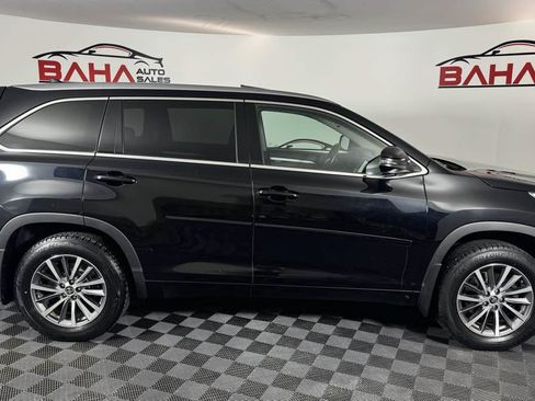 Used 2018 Toyota Highlander XLE AWD/4WD image 9