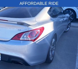 Used 2011 Hyundai Genesis 3.8 RWD image 5