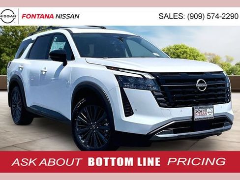 New 2026 Nissan Pathfinder SL w/ SL Premium Package (P04) FWD image 1