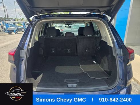 Used 2025 Nissan Rogue SV FWD image 36