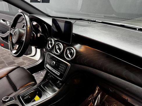 Used 2019 Mercedes-Benz CLA 250 image 52