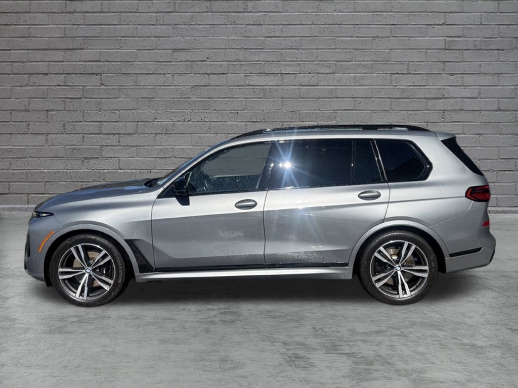 Used 2025 BMW X7 M60i w/ Climate Comfort Package AWD/4WD image 3