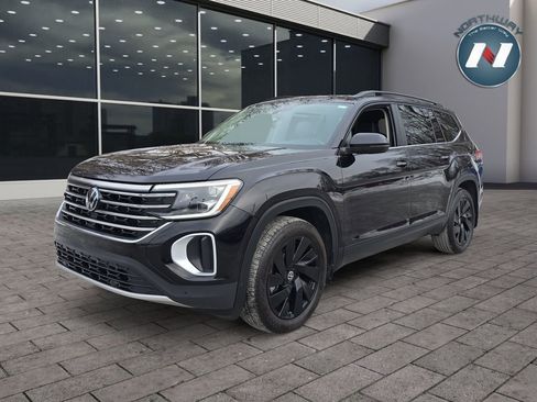 Used 2024 Volkswagen Atlas SE w/ Panoramic Sunroof Package image 1