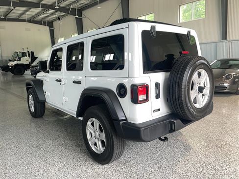 Used 2022 Jeep Wrangler Unlimited Sport w/ Sun And Sound Package AWD/4WD image 23