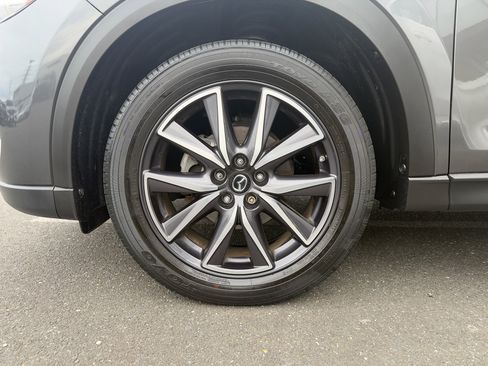 Used 2018 MAZDA CX-5 Touring w/ Preferred Equipment Package image 11