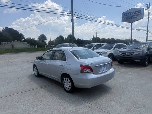 Used 2010 Toyota Yaris Sedan FWD image 5
