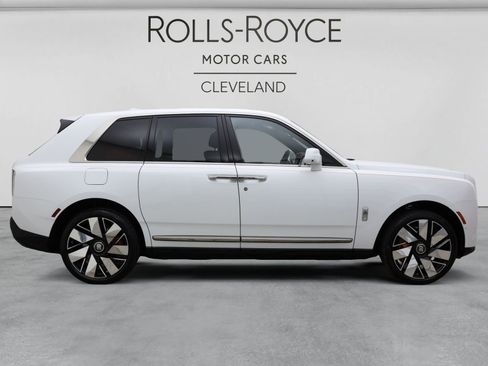 New 2026 Rolls-Royce Cullinan AWD/4WD image 5