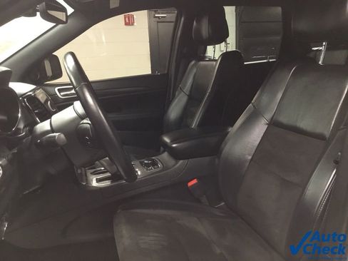 Used 2020 Jeep Grand Cherokee Laredo w/ Quick Order Package 2BN North image 26