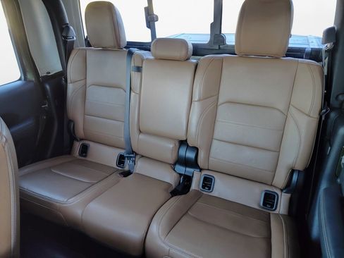 Used 2022 Jeep Gladiator Overland w/ Popular Equipment Package image 22