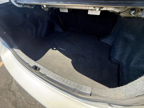 Used 2012 Toyota Corolla LE FWD image 19