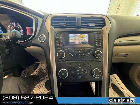Used 2017 Ford Fusion SE FWD image 19