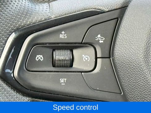 Used 2025 Chevrolet TrailBlazer LT AWD/4WD image 29