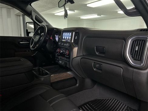 Used 2022 Chevrolet Silverado 2500 High Country image 29