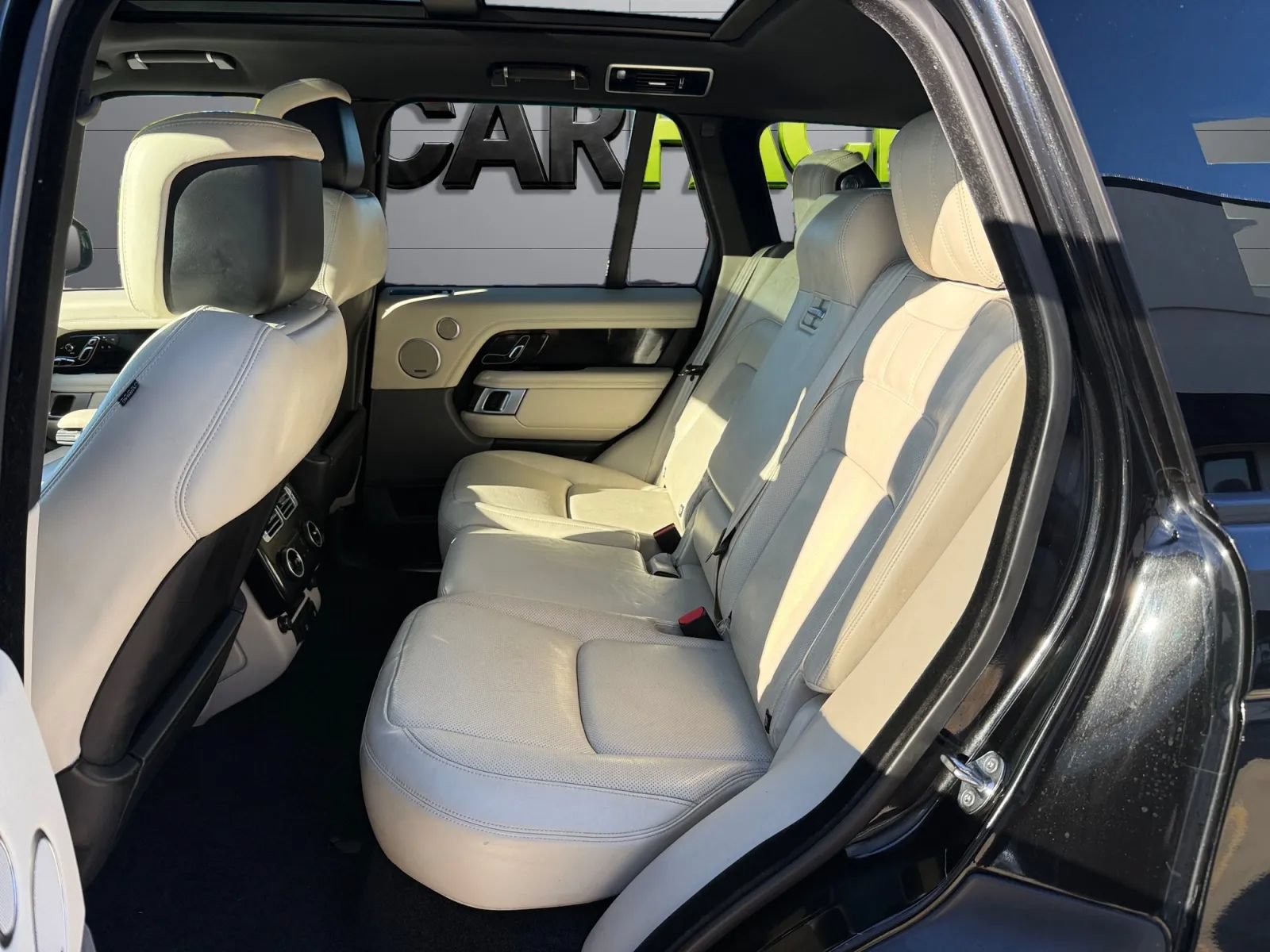 Used 2019 Land Rover Range Rover HSE AWD/4WD image 19