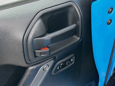 Certified 2018 Jeep Wrangler Unlimited Sport S image 24