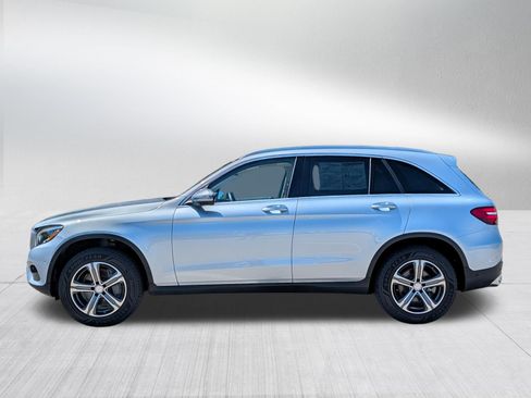 Used 2017 Mercedes-Benz GLC 300 4MATIC image 4