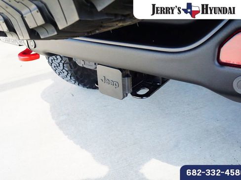 Used 2025 Jeep Wrangler Unlimited Rubicon AWD/4WD image 24