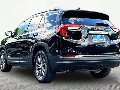 Used 2023 GMC Terrain SLT w/ LPO, Floor Liner Package FWD image 4