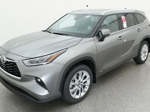 New 2026 Toyota Highlander Limited AWD/4WD image 1
