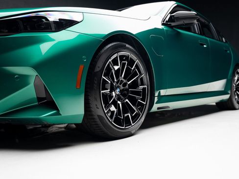 Used 2025 BMW M5 w/ Carbon Package image 81