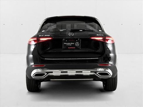 Used 2026 Mercedes-Benz GLC 300 4MATIC image 4