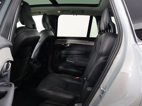 Used 2025 Volvo XC90 B6 Ultra image 11