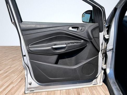 Used 2015 Ford Escape SE FWD image 15
